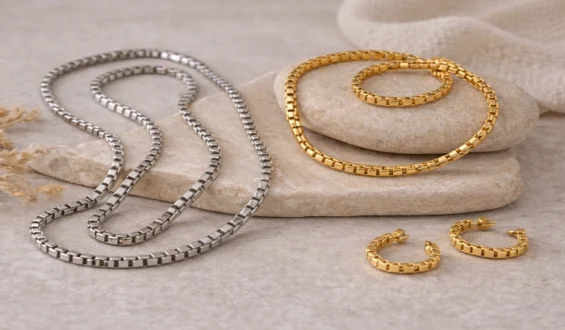 Box and Chain: Stylish Jewelry Essentials Explained